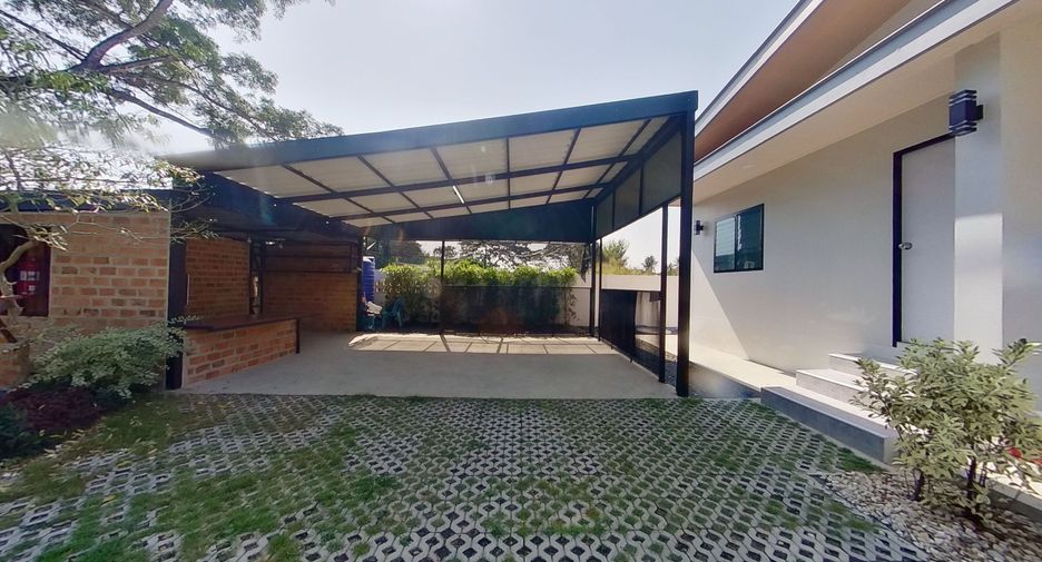 For sale 3 bedrooms house in San Kamphaeng, Chiang Mai