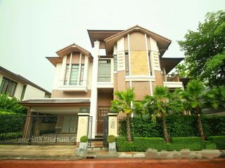 À vendre 5 chambres villa à Watthana, Bangkok