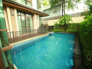 À vendre 5 chambres villa à Watthana, Bangkok