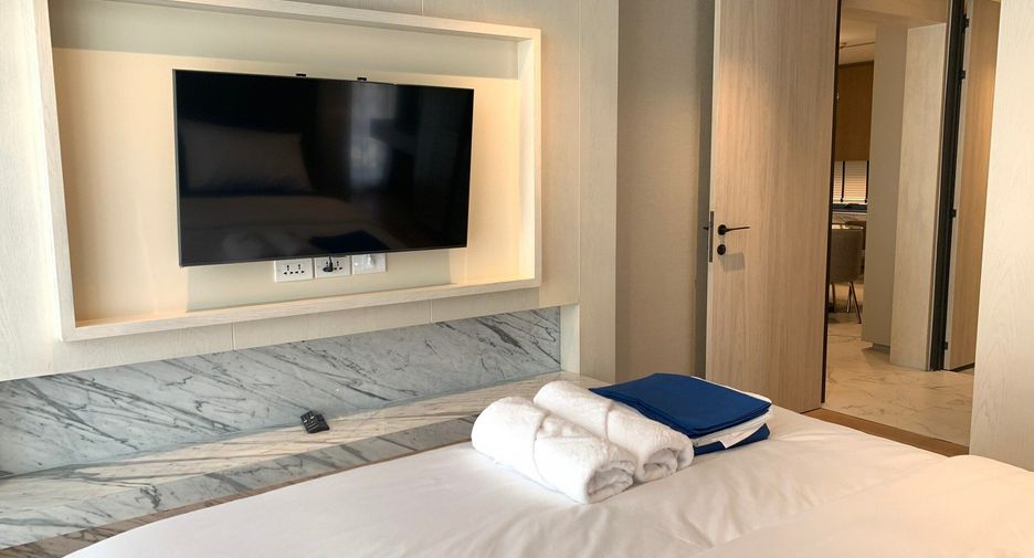 For rent 2 bedrooms condo in Watthana, Bangkok
