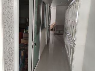For sale 3 bedrooms townhouse in Watthana, Bangkok