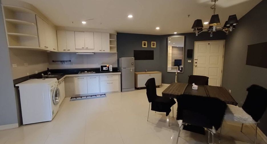 For rent 2 bedrooms condo in Watthana, Bangkok