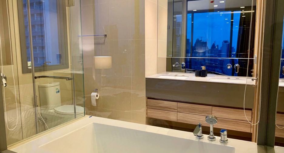 For rent 2 bedrooms condo in Watthana, Bangkok