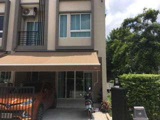 Reihenhaus zur Miete mit 3 Zimmer in Prawet, Bangkok
