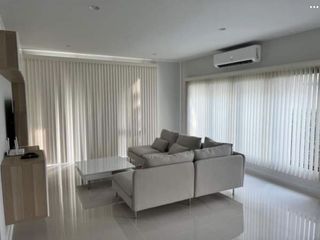 Haus zur Miete mit 4 Zimmer in Bang Kapi, Bangkok
