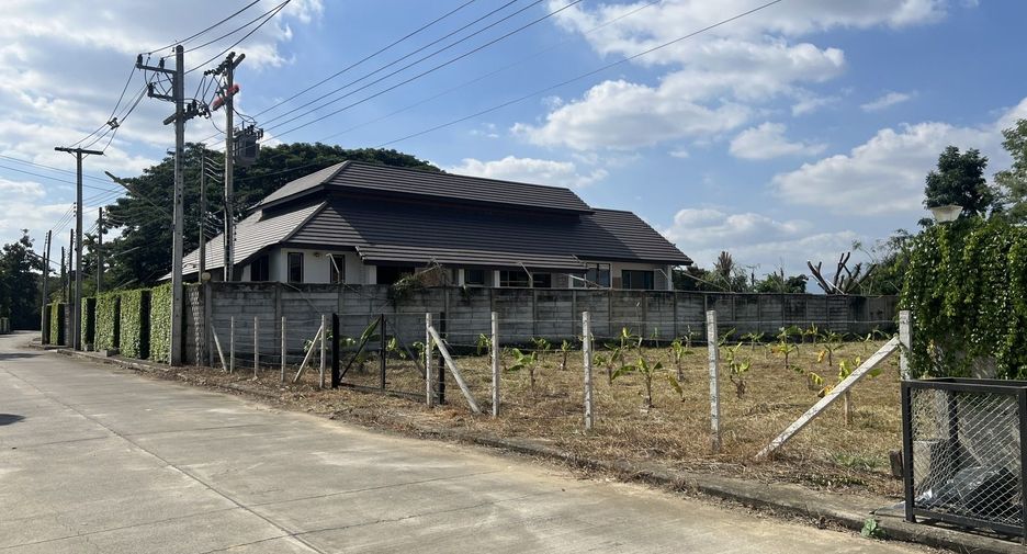 For sale land in San Kamphaeng, Chiang Mai