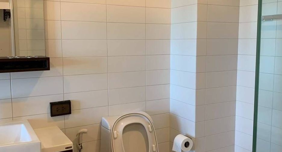 For rent 1 bed condo in Phaya Thai, Bangkok