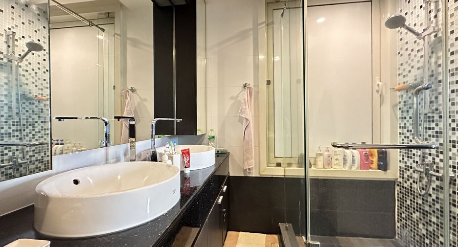 For sale 3 bedrooms condo in Pathum Wan, Bangkok