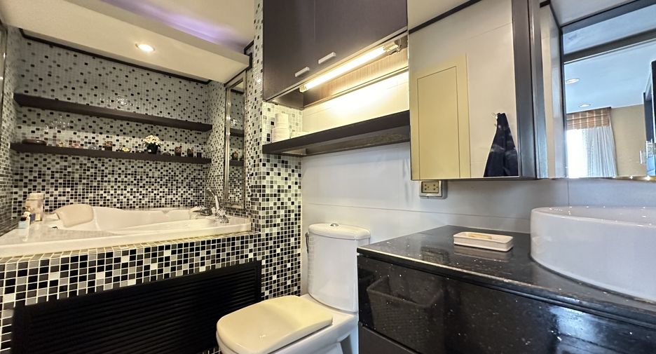 For sale 3 bedrooms condo in Pathum Wan, Bangkok