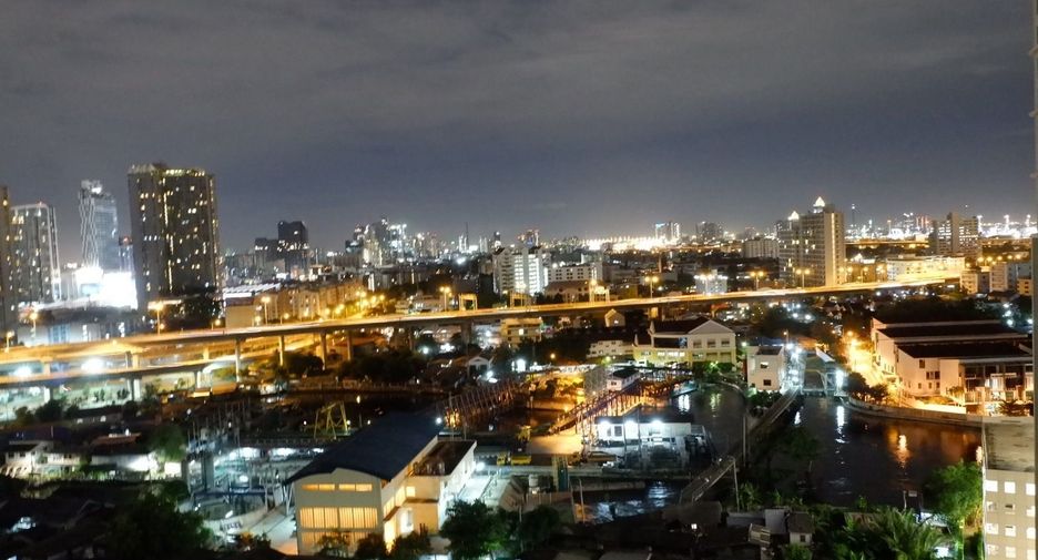 Condo en alquiler de 2 habitaciones en Khlong Toei, Bangkok