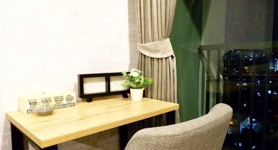 Condo en alquiler de 2 habitaciones en Khlong Toei, Bangkok