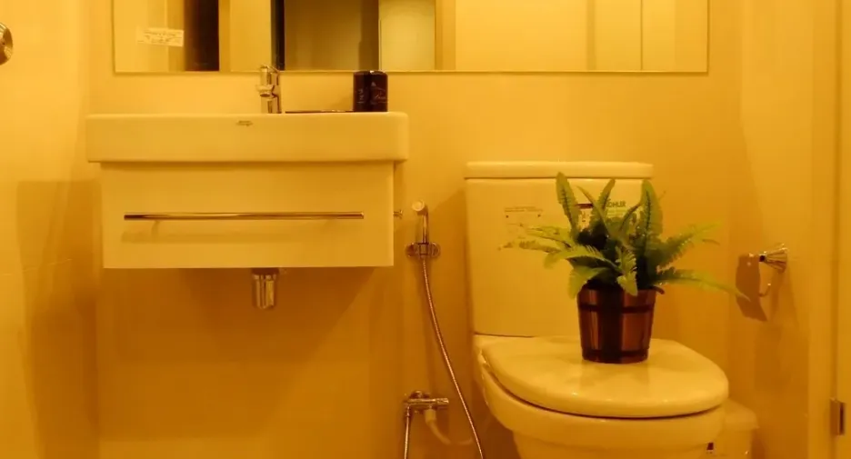 Condo en alquiler de 2 habitaciones en Khlong Toei, Bangkok