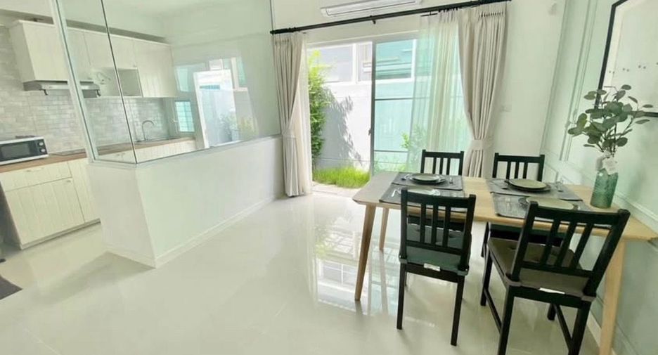 For rent 3 bedrooms townhouse in Prawet, Bangkok