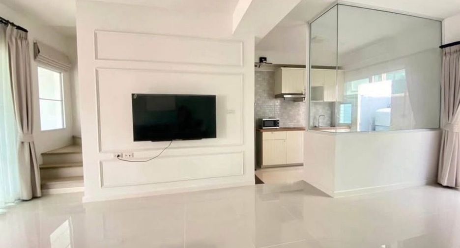 For rent 3 bedrooms townhouse in Prawet, Bangkok