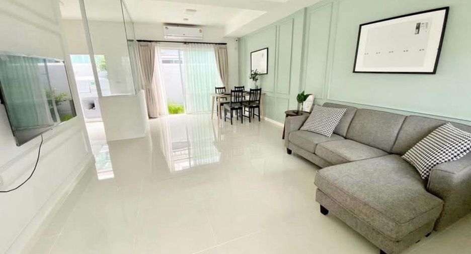 For rent 3 bedrooms townhouse in Prawet, Bangkok