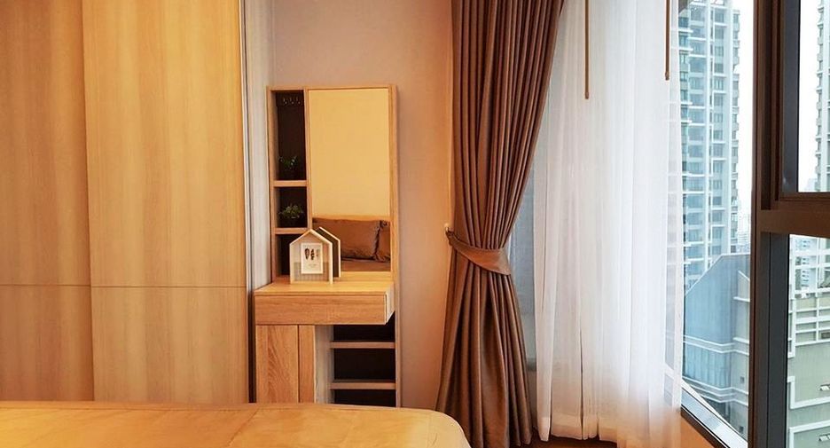 For rent 2 bedrooms condo in Khlong Toei, Bangkok