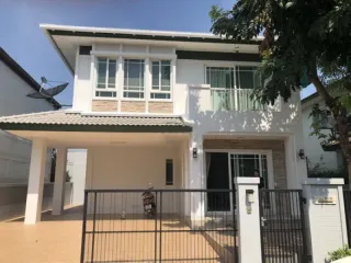 出租 3 卧室 独立屋 在 Bang Kapi, 曼谷