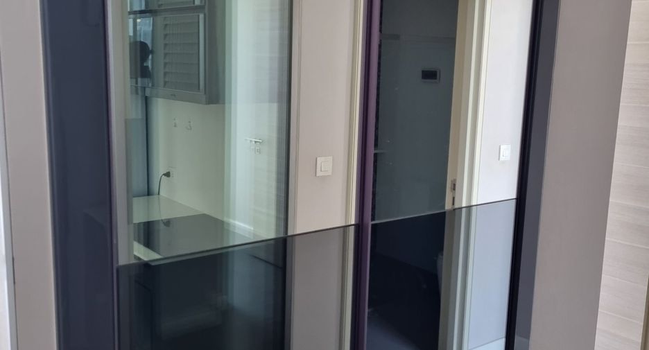 For rent 2 bedrooms condo in Sathon, Bangkok
