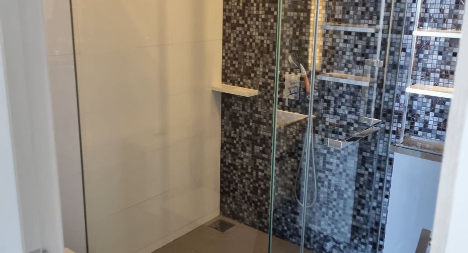 For rent 2 bedrooms condo in Sathon, Bangkok