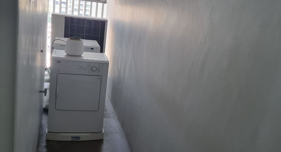 For rent 2 bedrooms condo in Sathon, Bangkok