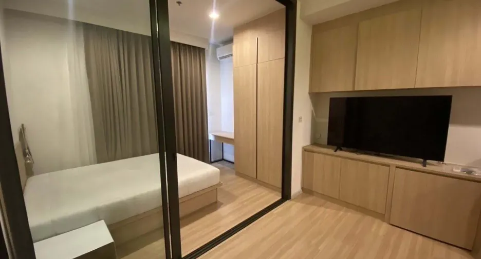 For rent 1 bed condo in Phaya Thai, Bangkok
