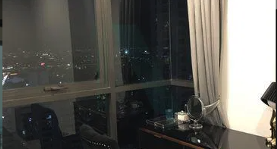 For rent 2 bedrooms condo in Ratchathewi, Bangkok