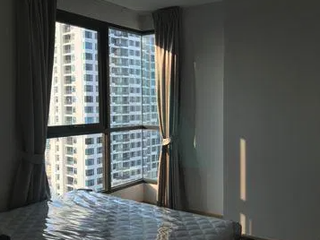 For rent 2 bedrooms condo in Ratchathewi, Bangkok