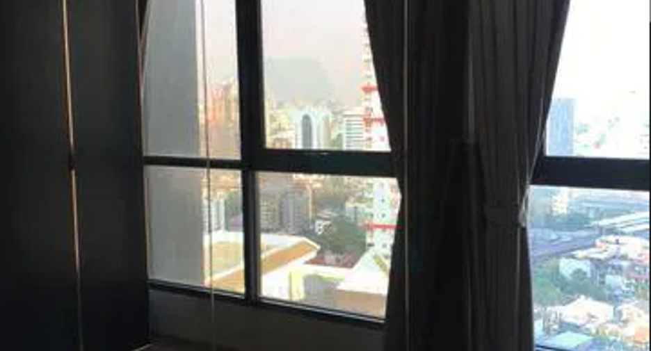 For rent 2 bedrooms condo in Ratchathewi, Bangkok
