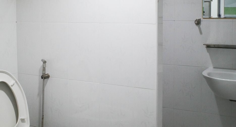 For sale 3 bedrooms townhouse in Bang Sue, Bangkok