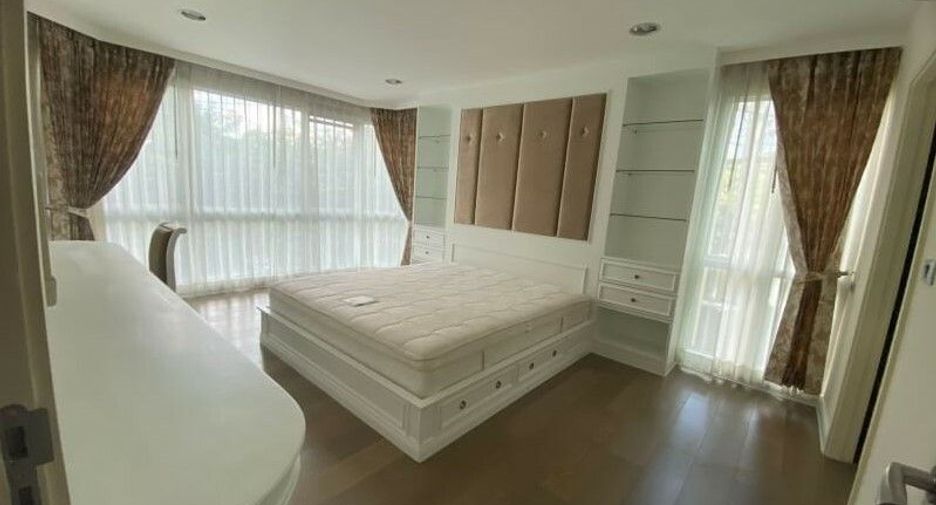 Аренда 3 спальни кондо в Кхлонг Тоеи, Бангкок