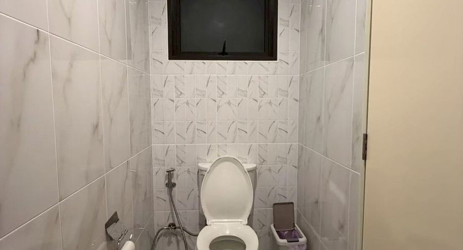 For sale 3 bedrooms townhouse in Prawet, Bangkok