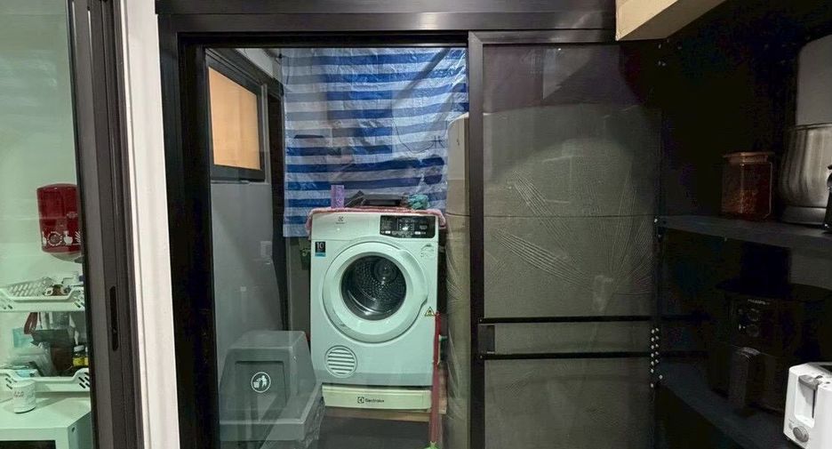 For sale 3 bedrooms townhouse in Prawet, Bangkok