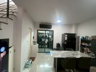 For sale 3 bedrooms townhouse in Prawet, Bangkok