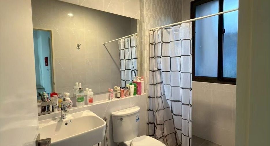 For sale 3 bedrooms townhouse in Prawet, Bangkok