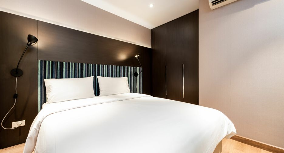 For rent 2 bedrooms condo in Watthana, Bangkok