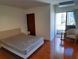 For rent 4 ベッドルーム condo in Watthana, Bangkok