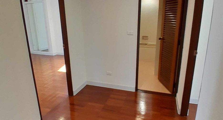 Wohnung zur Miete mit 4 Zimmer in Watthana, Bangkok