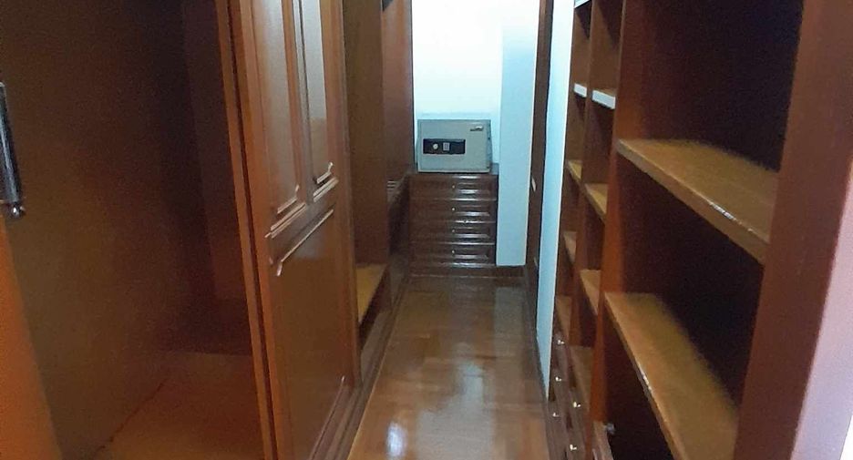 Wohnung zur Miete mit 4 Zimmer in Watthana, Bangkok