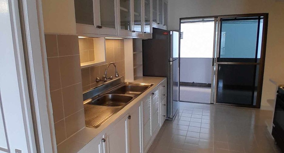 Wohnung zur Miete mit 4 Zimmer in Watthana, Bangkok