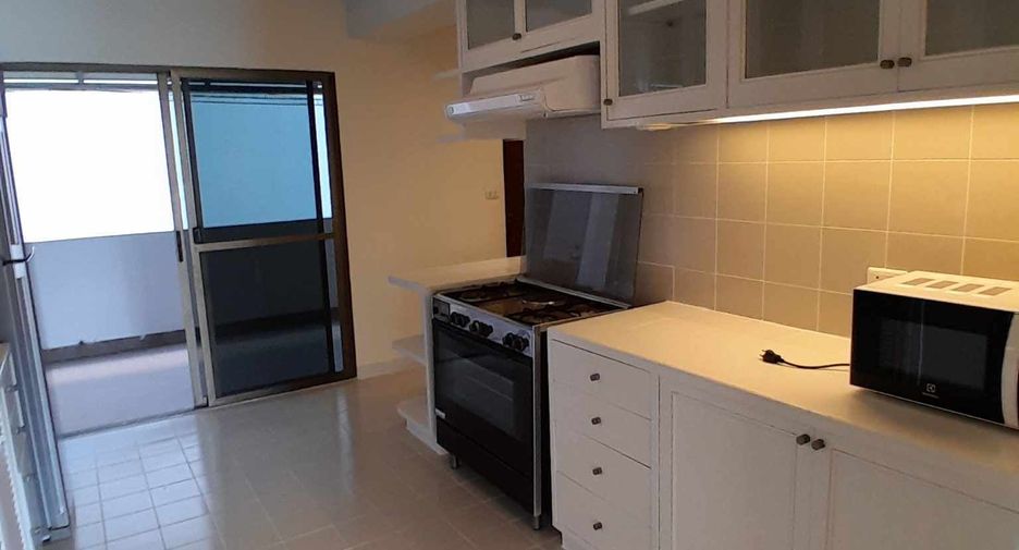 Wohnung zur Miete mit 4 Zimmer in Watthana, Bangkok