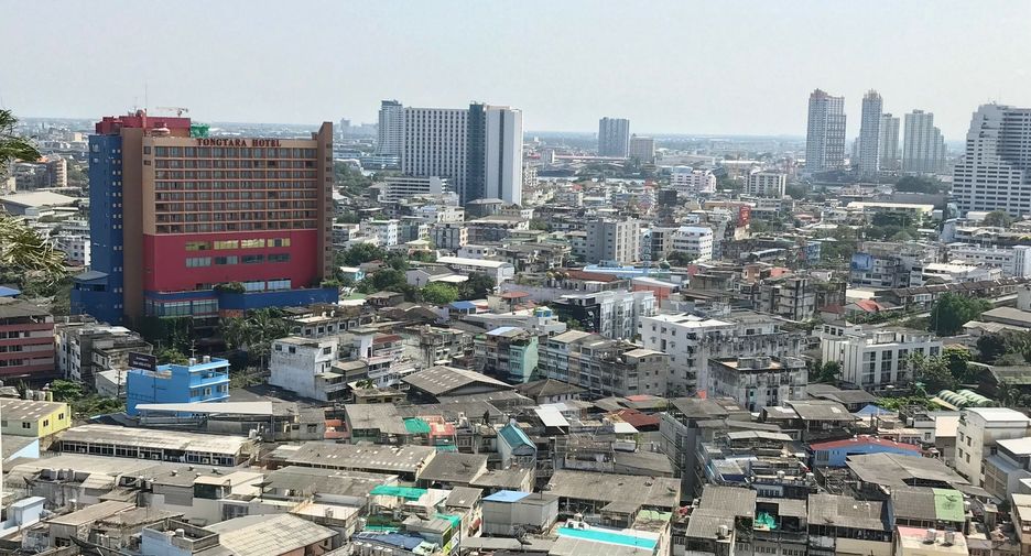 For sale and for rent 3 bedrooms condo in Bang Kho Laem, Bangkok