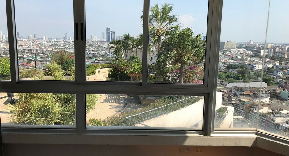 For sale and for rent 3 bedrooms condo in Bang Kho Laem, Bangkok