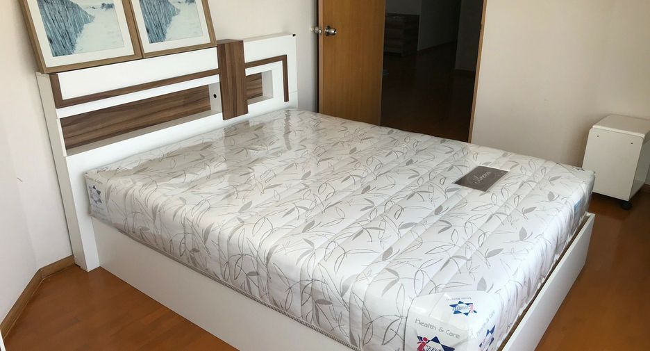 For sale and for rent 3 bedrooms condo in Bang Kho Laem, Bangkok