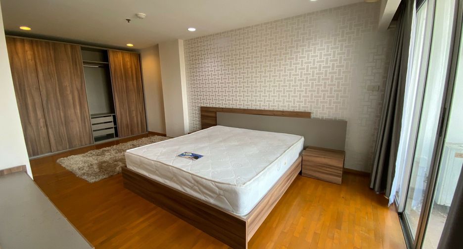 For sale and for rent 3 bedrooms condo in Bang Kho Laem, Bangkok