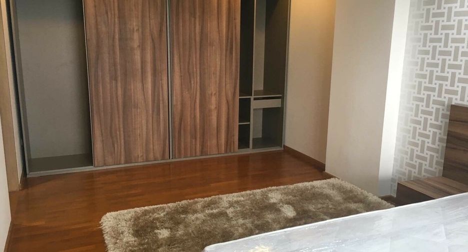 For sale and for rent 3 bedrooms condo in Bang Kho Laem, Bangkok