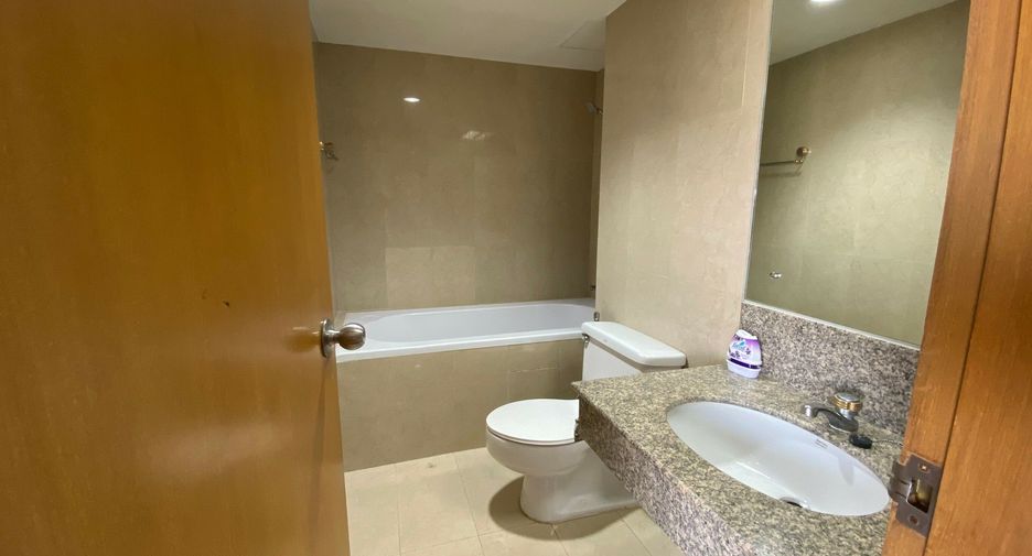 For sale and for rent 3 bedrooms condo in Bang Kho Laem, Bangkok