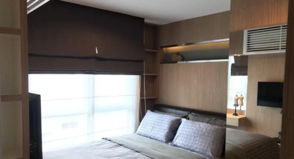 Condo en alquiler de 3 habitaciones en Huai Khwang, Bangkok