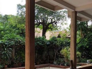 Casa en alquiler de 5 habitaciones en Khlong Toei, Bangkok