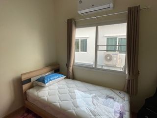 For sale 3 bedrooms townhouse in Thawi Watthana, Bangkok