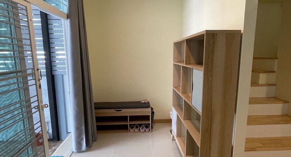 Reihenhaus zum Kauf mit 3 Zimmer in Thawi Watthana, Bangkok